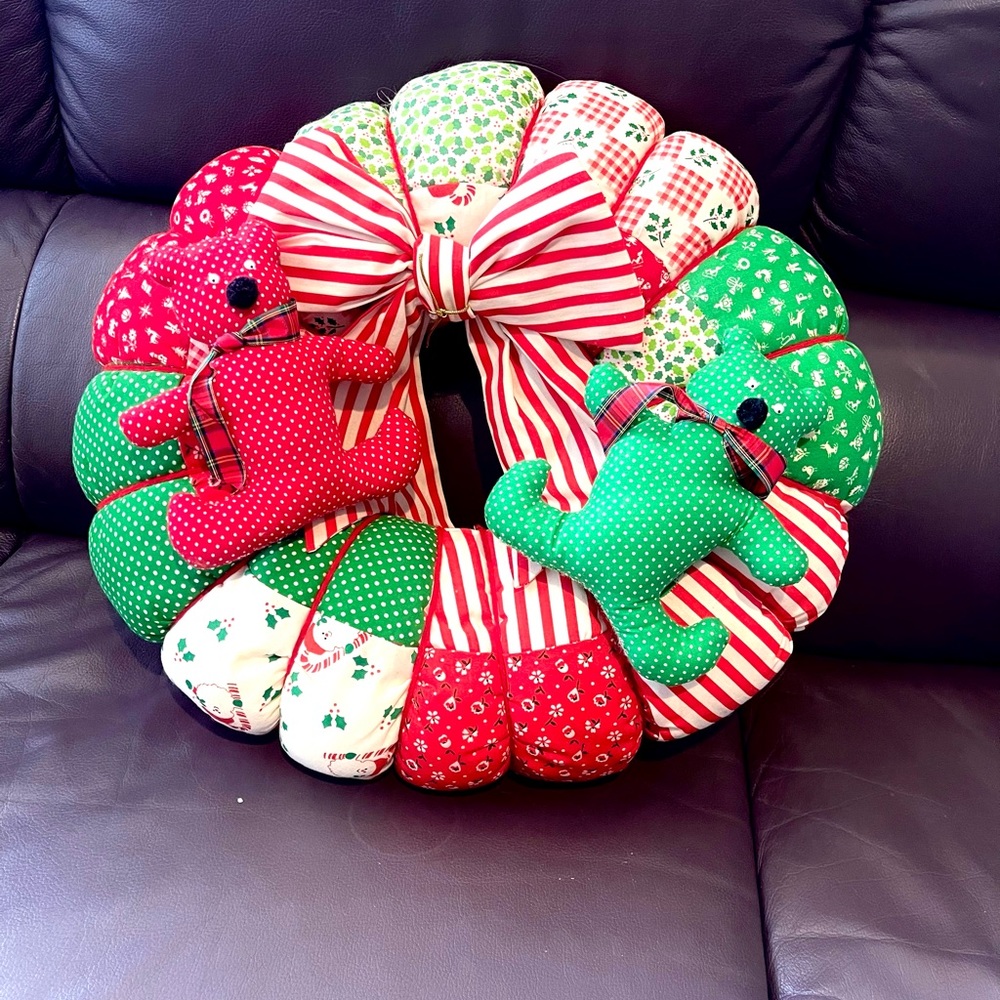 Vintage Handmade Stuffed Quilt Christmas Cloth Wreath Pillow